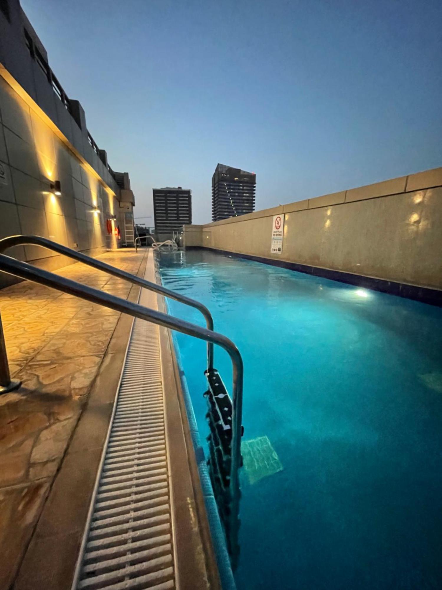 Great View, Dubai Sportcity, Parking Included, Nice Apartments Exterior foto