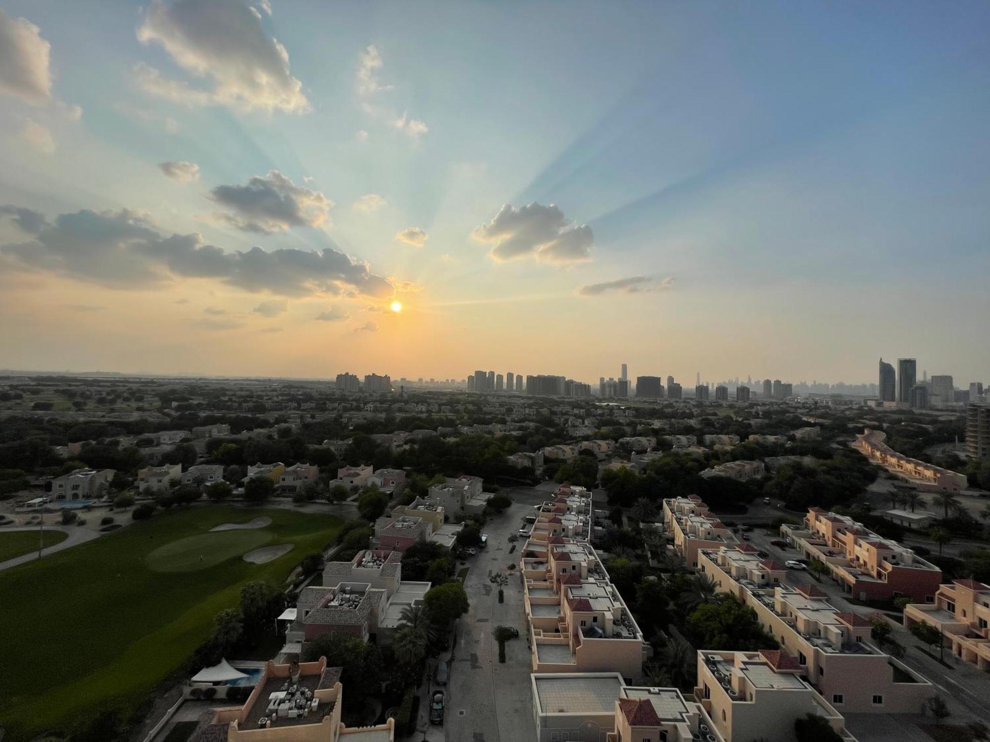 Great View, Dubai Sportcity, Parking Included, Nice Apartments Exterior foto